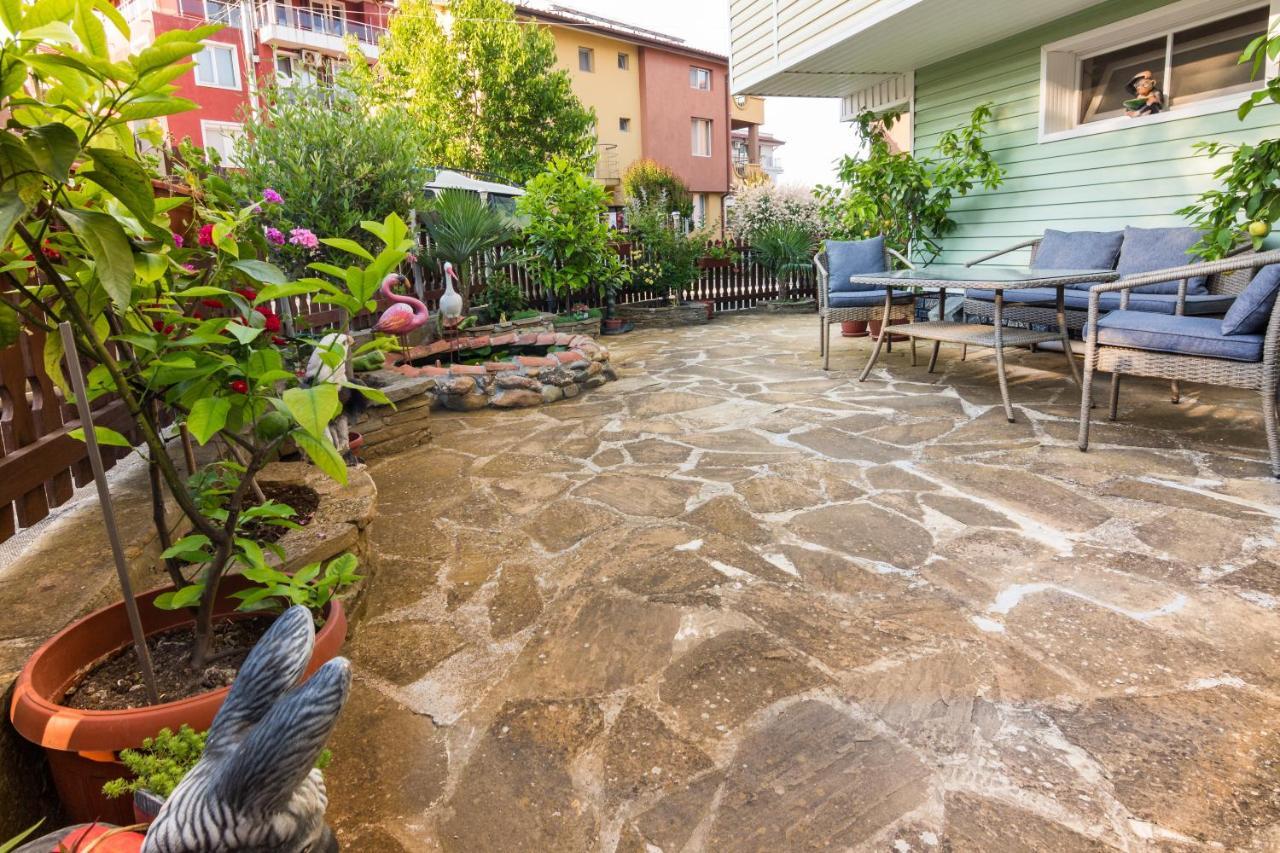 Guesthouse Sunny Dream Tsarevo Exterior photo