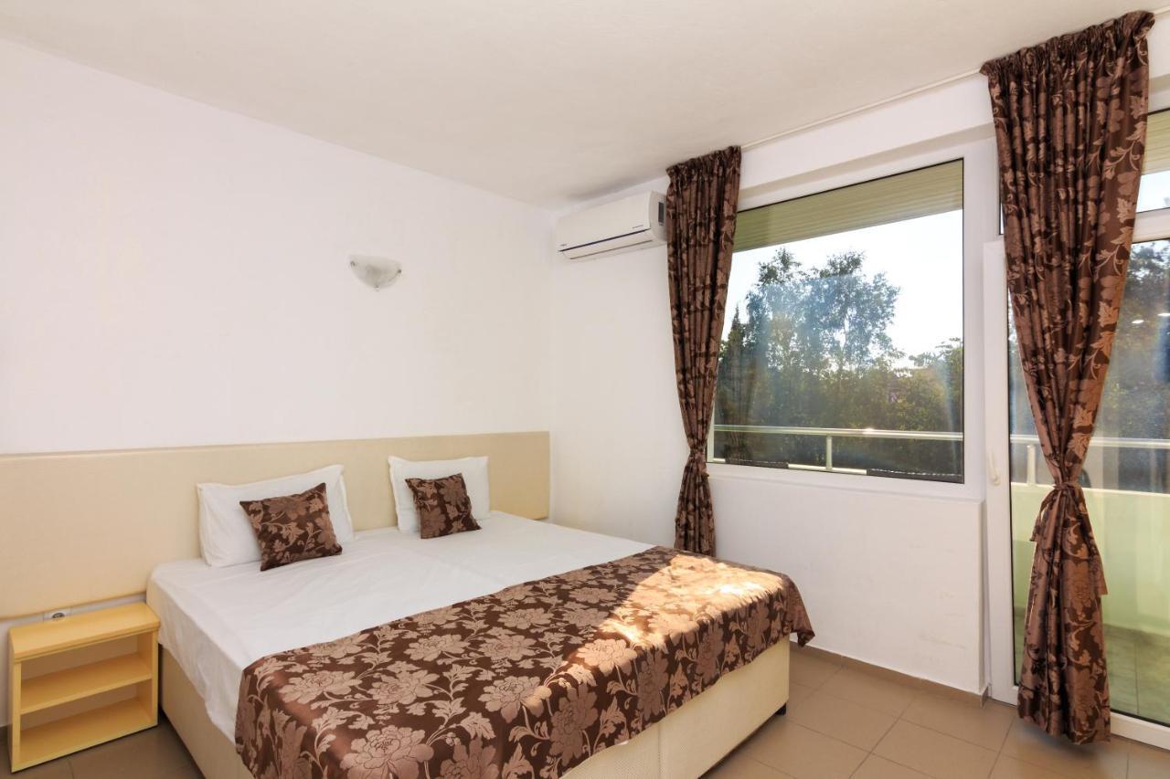 Guesthouse Sunny Dream Tsarevo Exterior photo