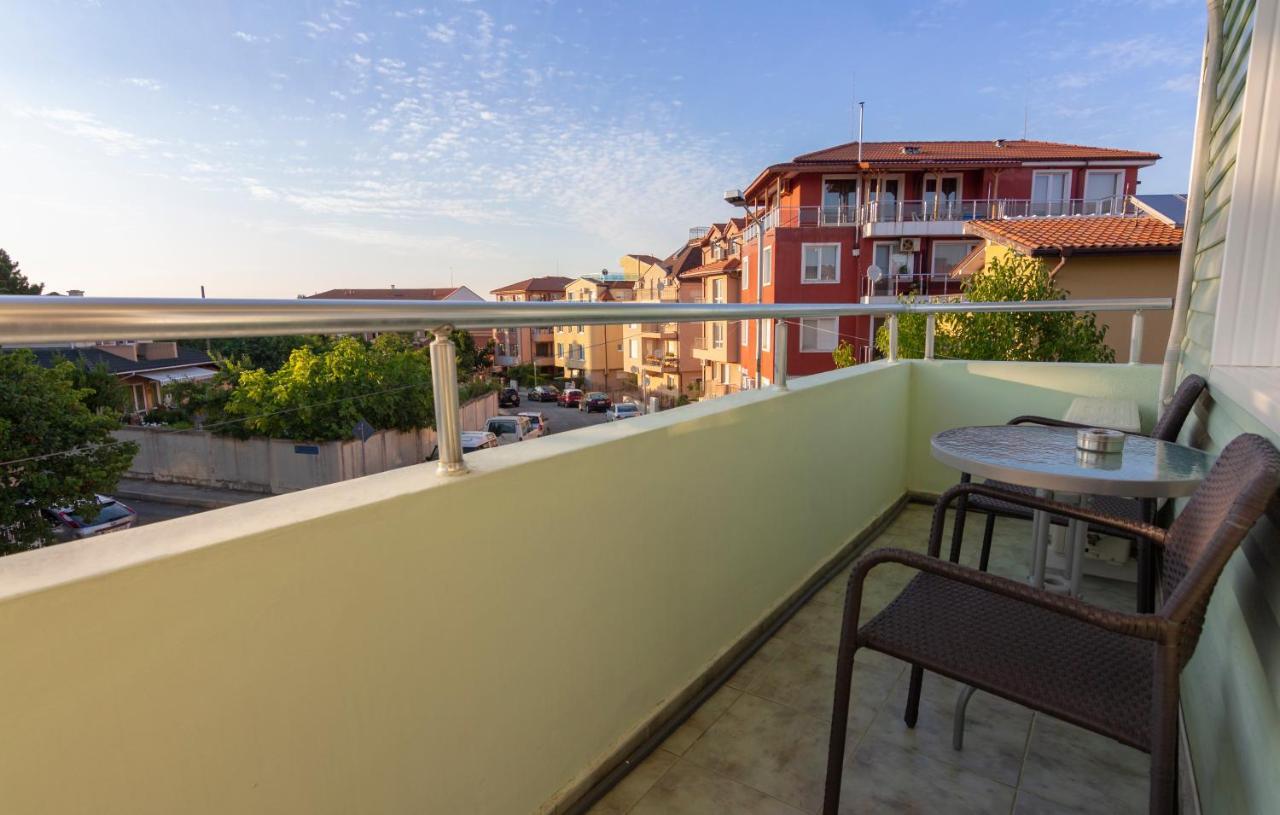 Guesthouse Sunny Dream Tsarevo Exterior photo