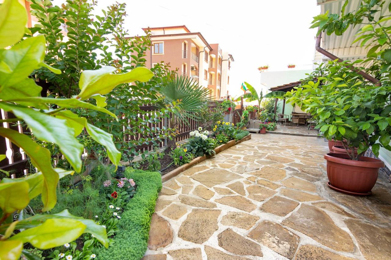 Guesthouse Sunny Dream Tsarevo Exterior photo